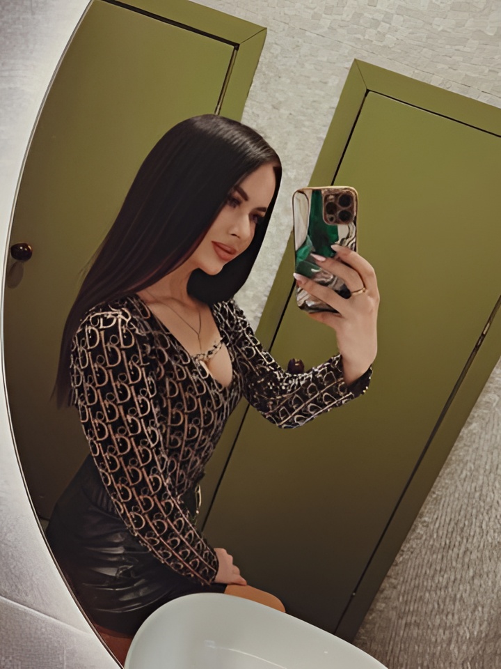 Юлия привлекальеная девушка из Йошкар-Олы цена от 4000 руб