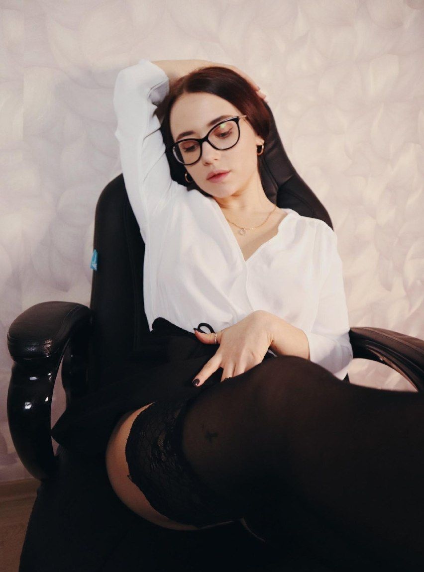 Яночка привлекальеная девушка из Йошкар-Олы цена от 3500 руб