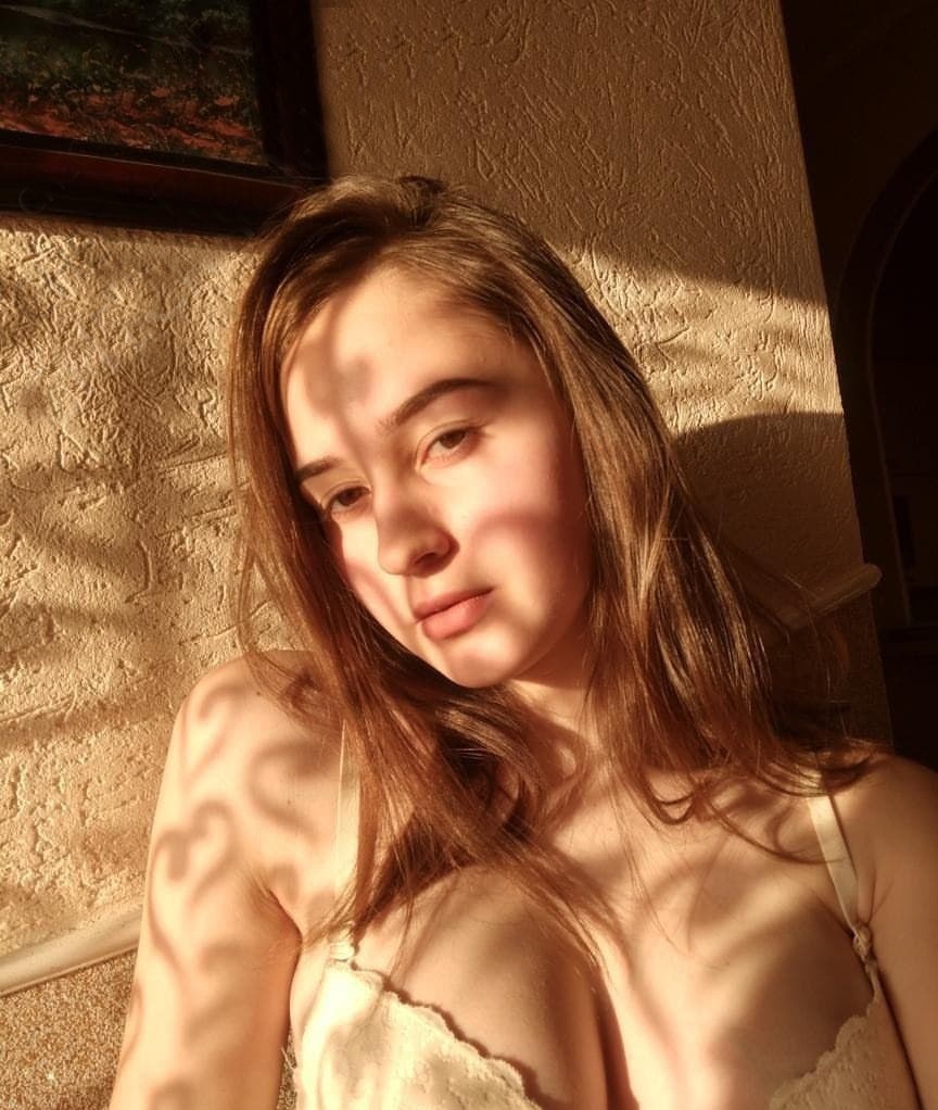 Анна привлекальеная девушка из Йошкар-Олы цена от 3000 руб