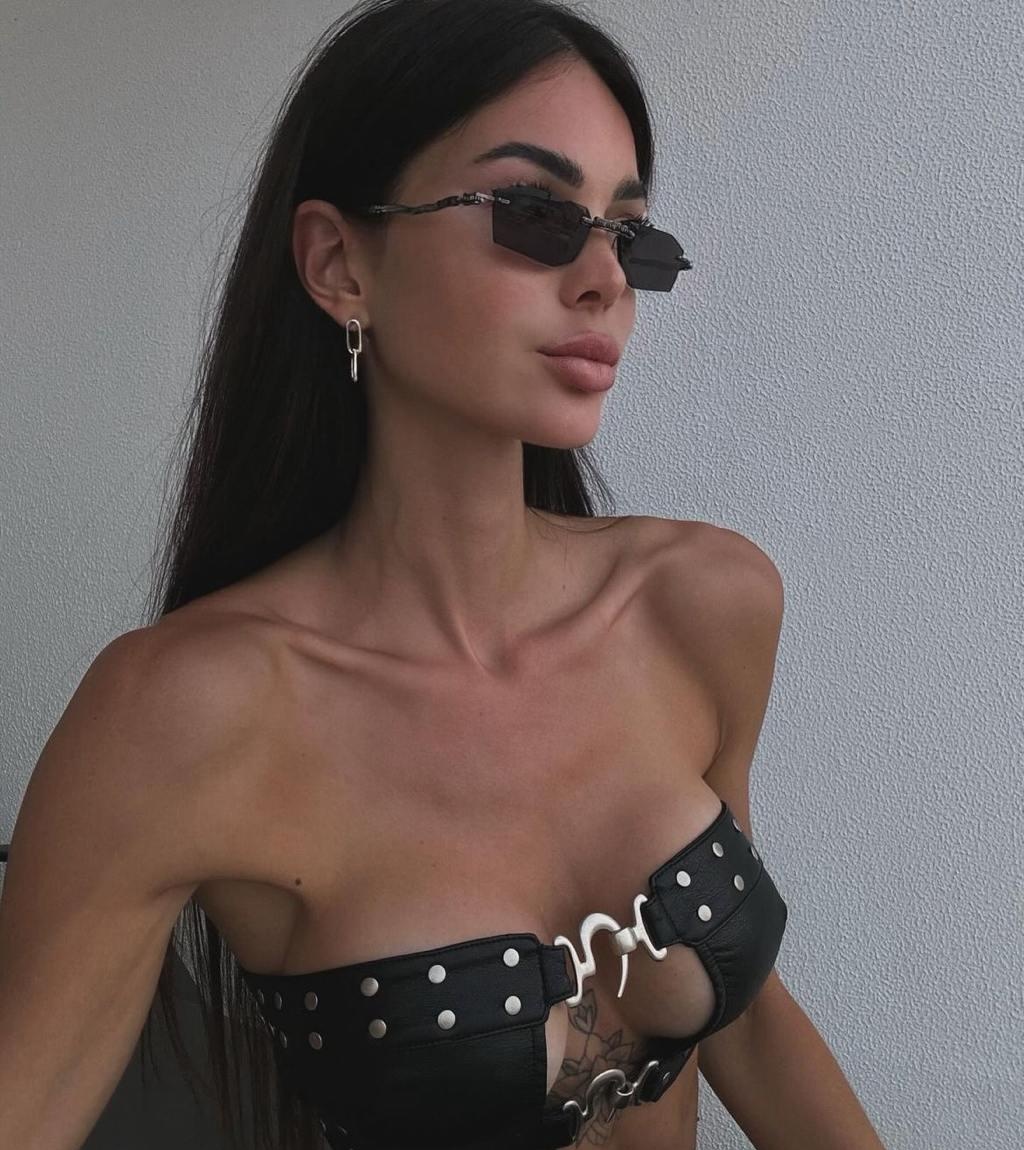 Энн привлекальеная девушка из Йошкар-Олы цена от 6000 руб