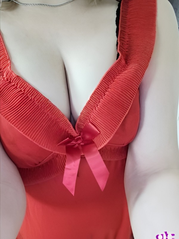 Елена привлекательная девушка из Йошкар-Олы цена от 1500 руб