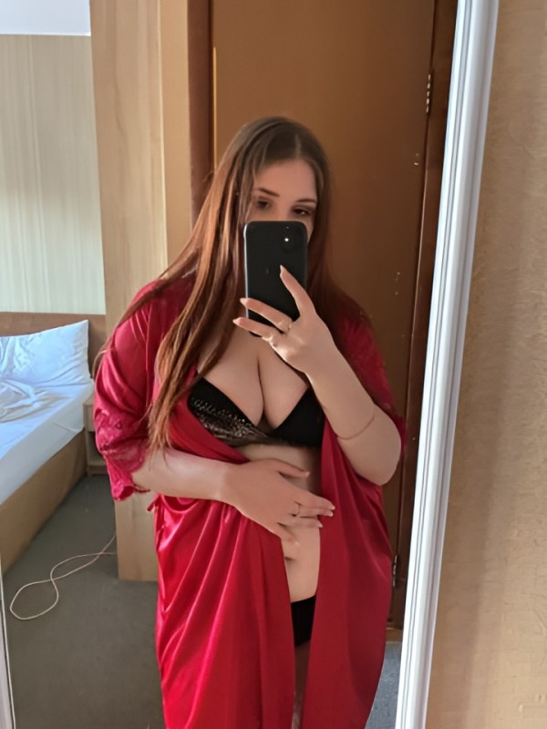 Галина привлекательная девушка из Йошкар-Олы цена от 2500 руб