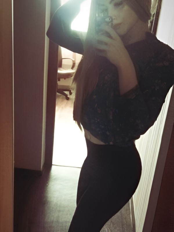 Роксана привлекательная девушка из Йошкар-Олы цена от 3000 руб