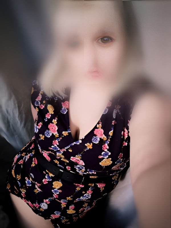 Стелла привлекательная девушка из Йошкар-Олы цена от 2000 руб